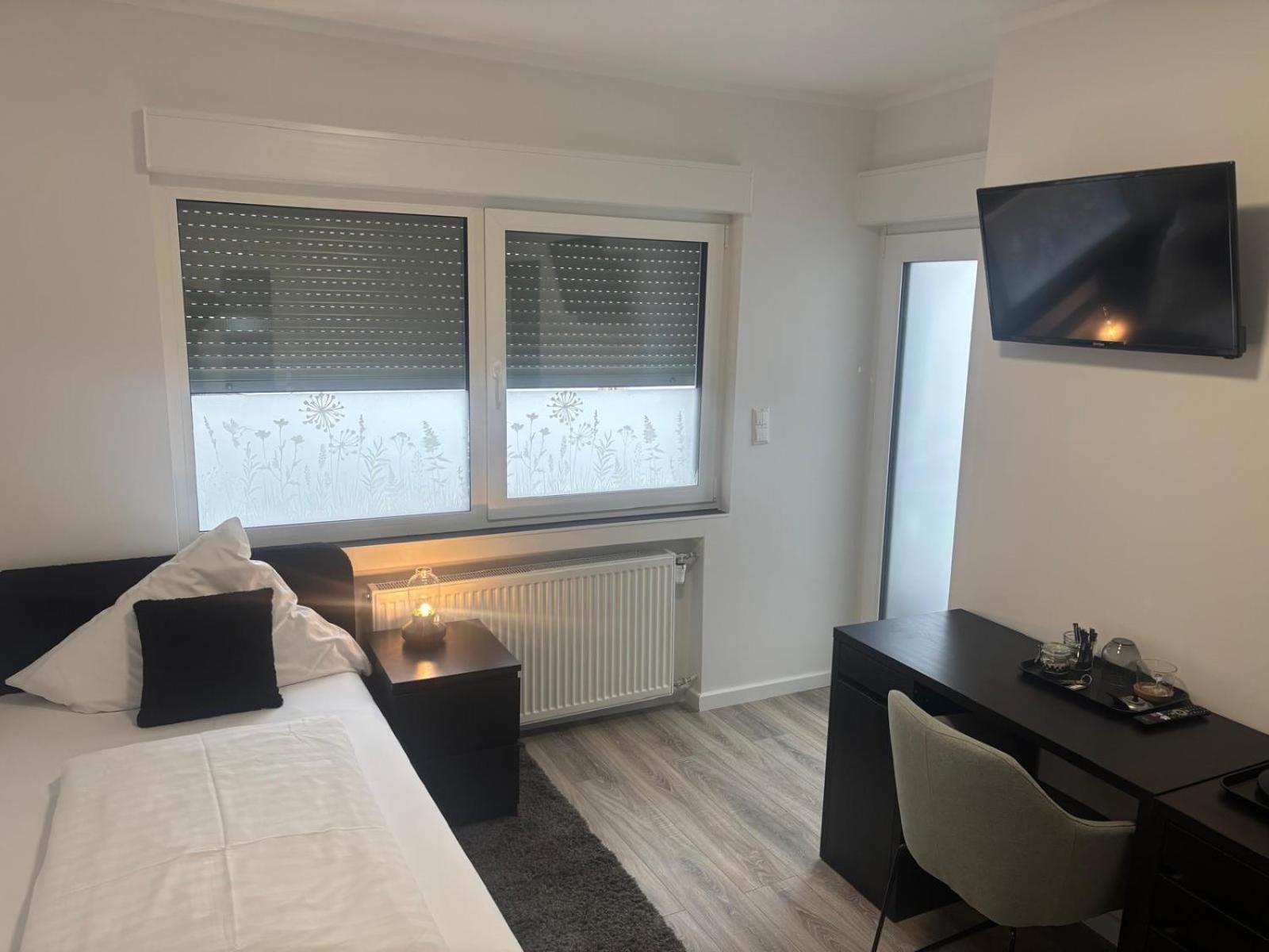 Gaestehaus Mietz Bad Neuenahr-Ahrweiler Bagian luar foto