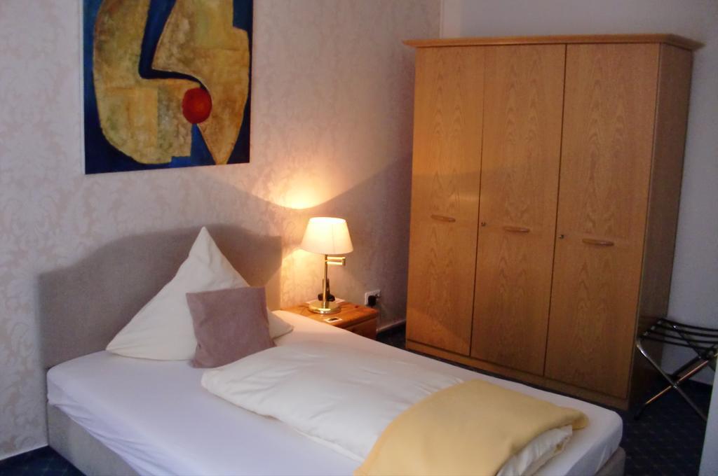 Gaestehaus Mietz Bad Neuenahr-Ahrweiler Bagian luar foto